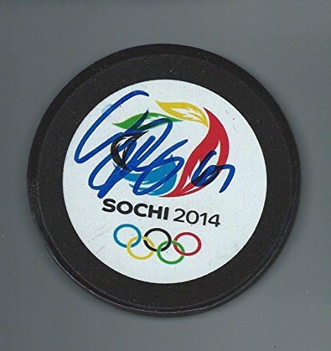 Carl HAGELIN Aláírt SZOCSI 2014-es Olimpián Svédország Korong PINGVINEK - Dedikált NHL Korong